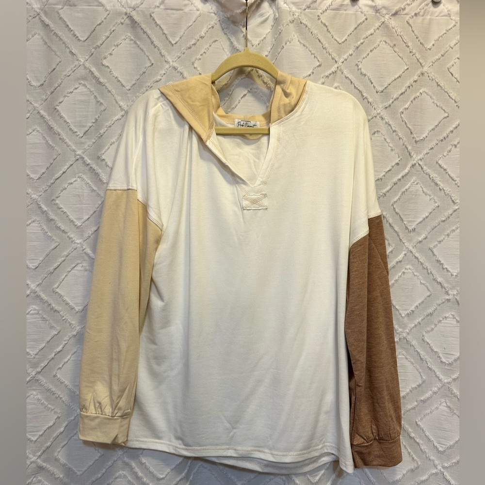 Excellent condition. Worn once. XL